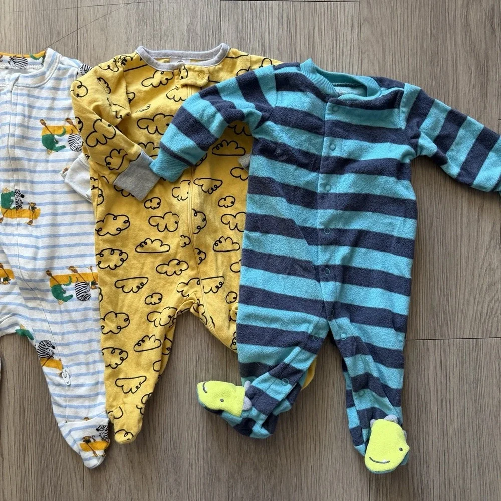 Carter's Assorted Brand Lot Of 11 Newborn NB 0-3 Boys Clothes Sleepers Bodysuits